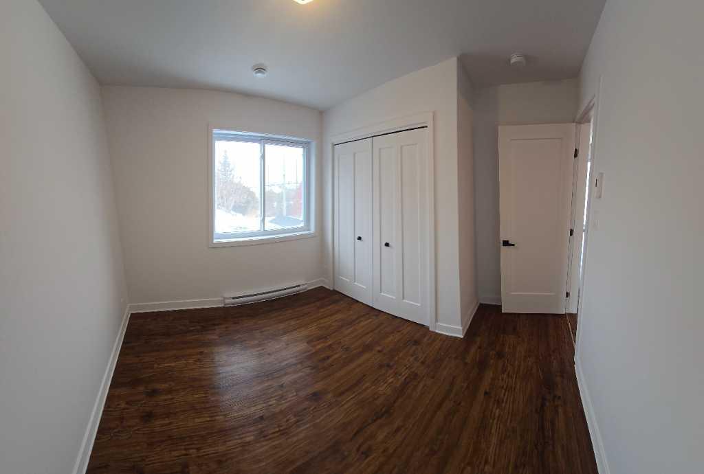condo 5 1/2 a louer