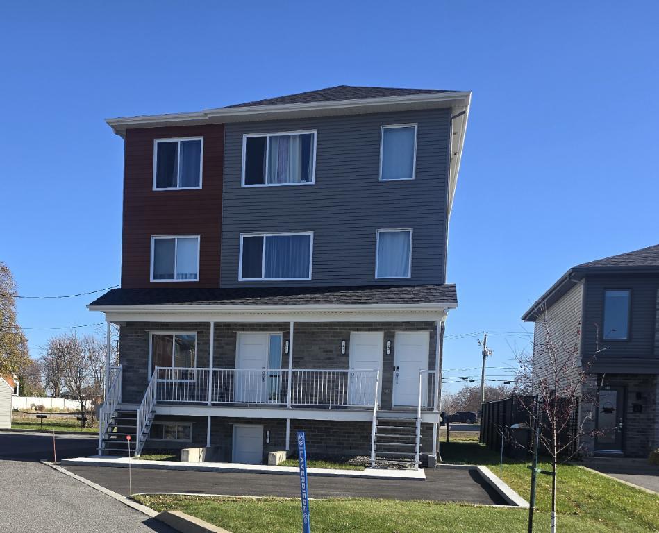condo 5 1/2 a louer