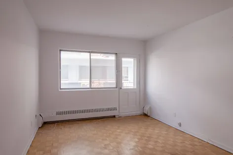 2 rooms apartment of 65m² in Montreal