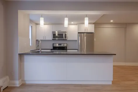2 rooms apartment of 88m² in Montreal