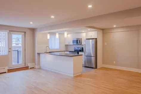 2 rooms apartment of 88m² in Montreal