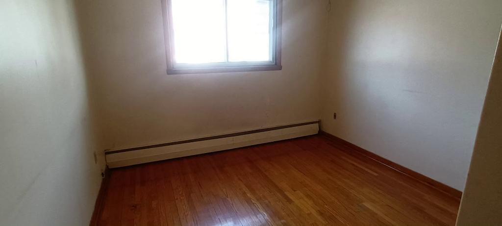 ANJOU 3 1/2 PRES HALLS D 'ANJOU