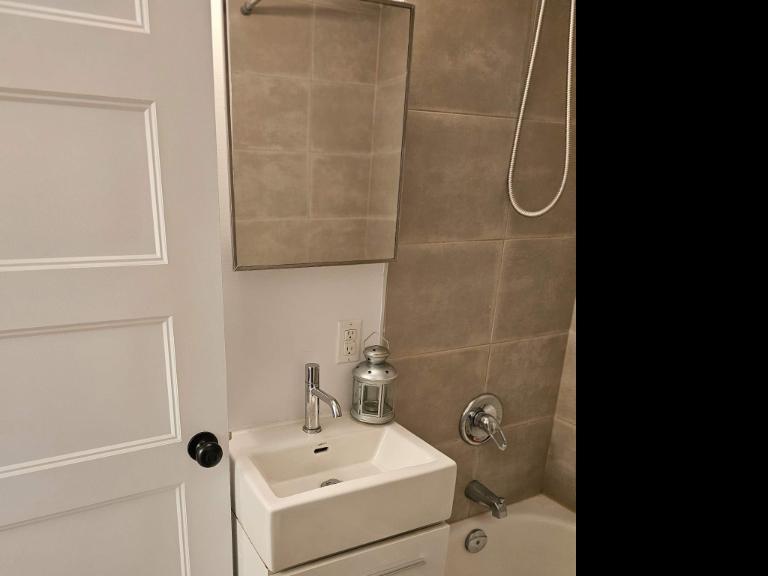 2 CH - 1 SDB - Montréal - $1,544 /mo