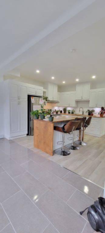 🏡 **Grand 4 ½ à louer – Côte-Saint-Paul (Sud-Ouest) idéalement situé, avec cour privée!