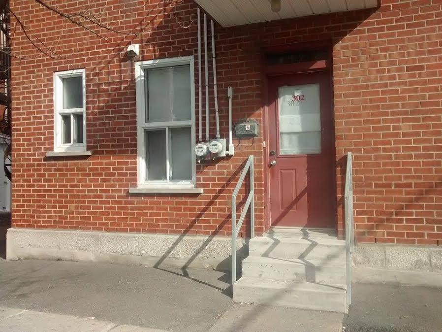 3 1/2 premier de duplex privé Rénové de A à Z à un coin du Marché Jean-Talon