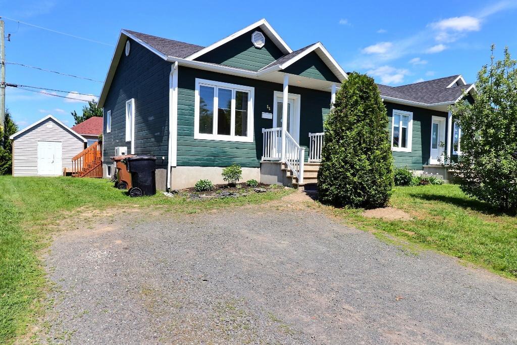 Maison jumelé à louer à Victoriaville