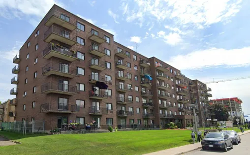 1 room apartment of 53m² in Montreal