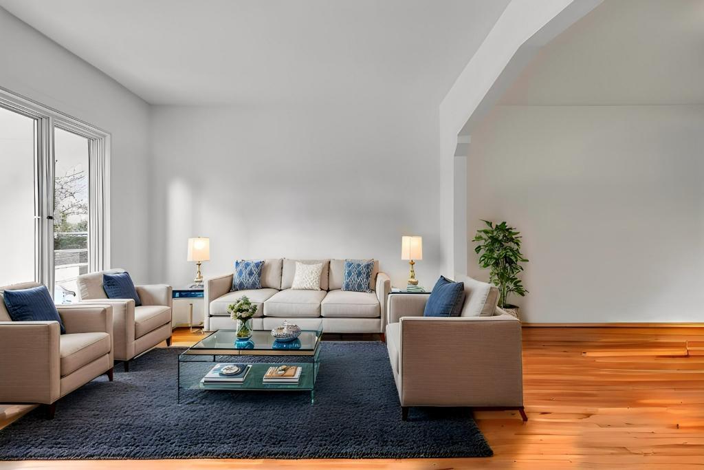 5 ½ à louer – Villeray ✨ Complètement rénové – 1023 pi² Disponible dès maintenant! 2 250 $ / mois