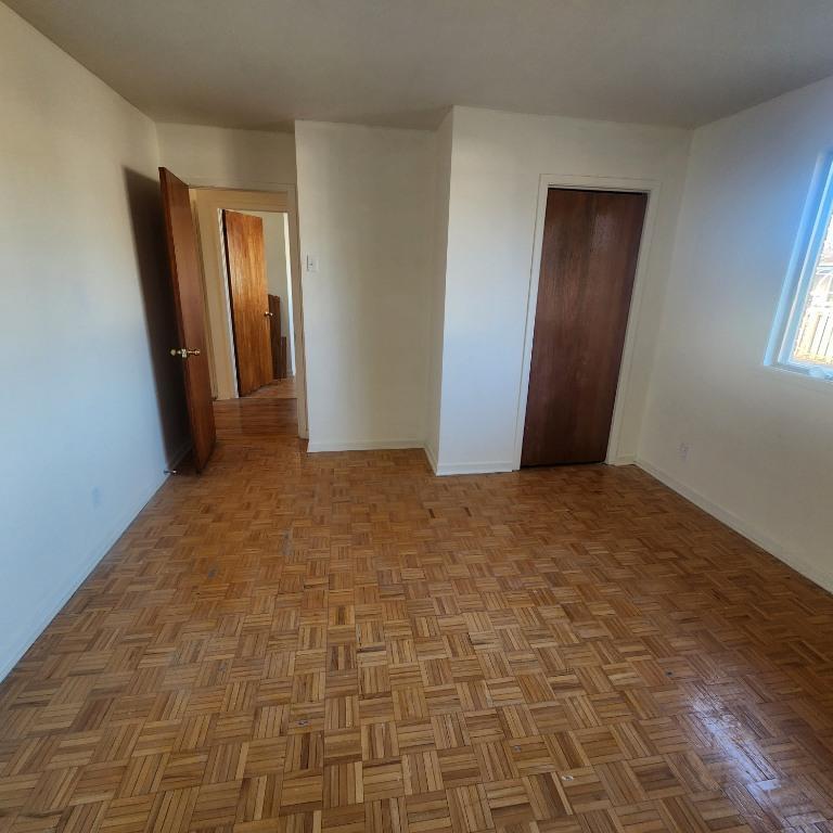Maison à louer dans un quartier calme / House for rent in quiet neighbourhood