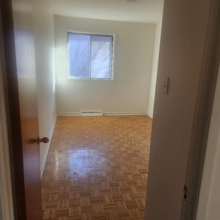 Maison à louer dans un quartier calme / House for rent in quiet neighbourhood