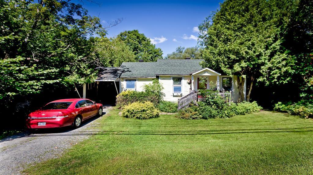 Coquette maison a louer à North Hatley