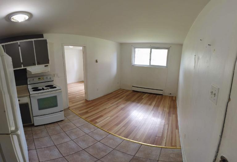 1 CH - 1 SDB - Québec - $827 /mo