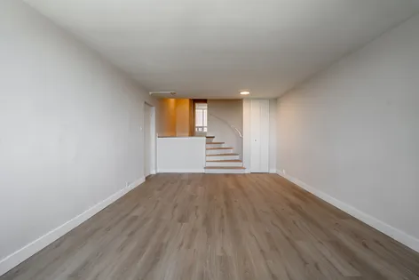 1 room apartment of 62m² in Montreal
