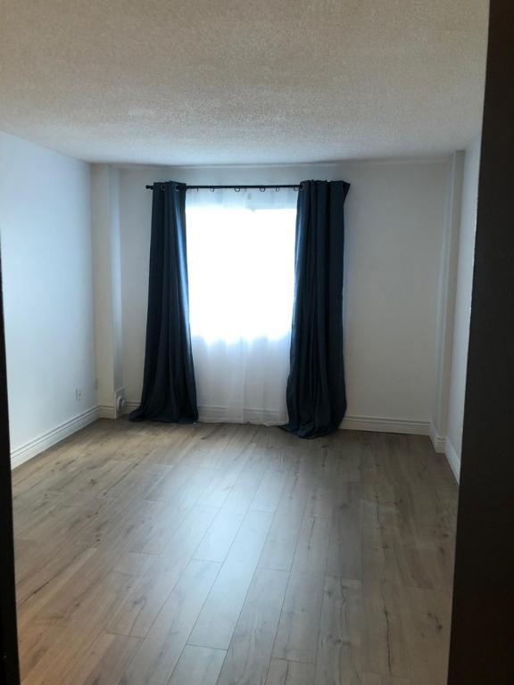 3 1/2 panama Brossard