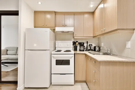 1 room apartment of 64m² in Montreal