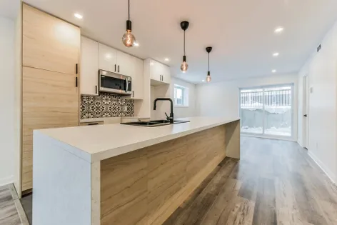 4 rooms apartment of 90m² in Longueuil