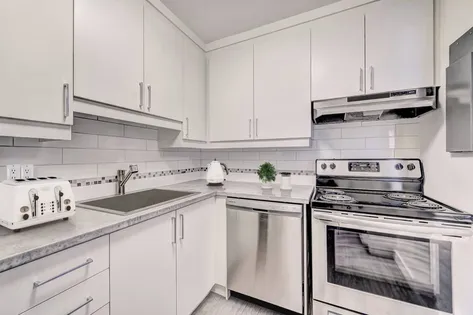 1 room apartment of 38m² in Montreal