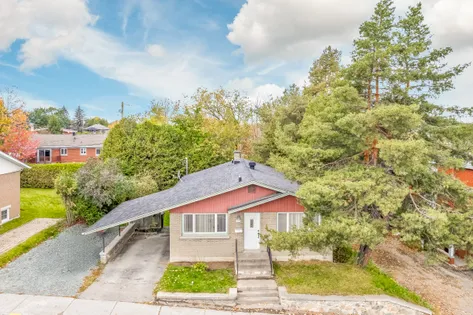 1 room apartment of 57m² in Sherbrooke