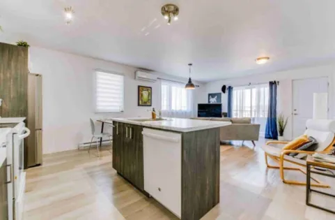4 rooms apartment of 99m² in Sherbrooke