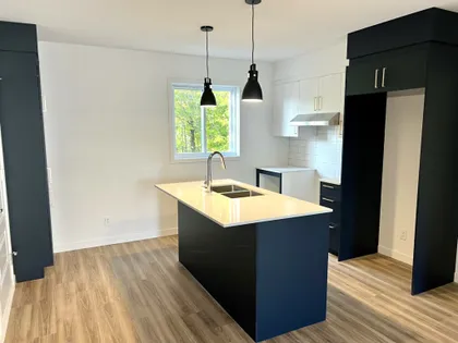 4 rooms apartment of 91m² in Sherbrooke