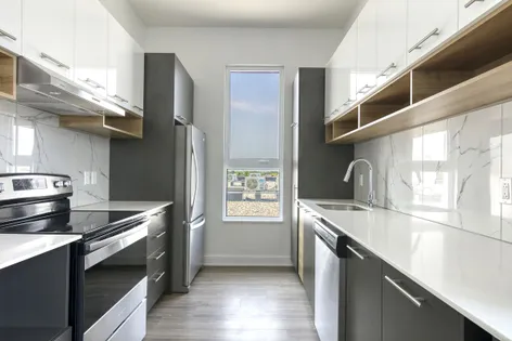 2 rooms apartment of 213m² in Montreal