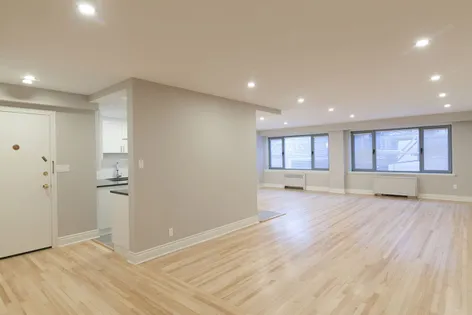 3 rooms apartment of 135m² in Montreal