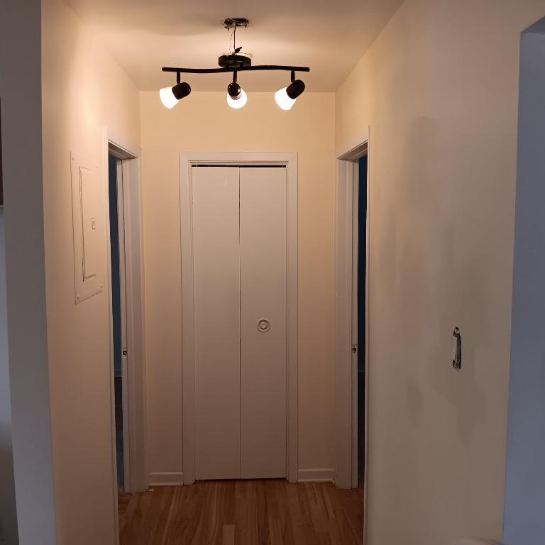 4 1/2 pièces, Rue Lamarre, Vieux-Longueuil (près centre Jacques-Cartier), 1er octobre