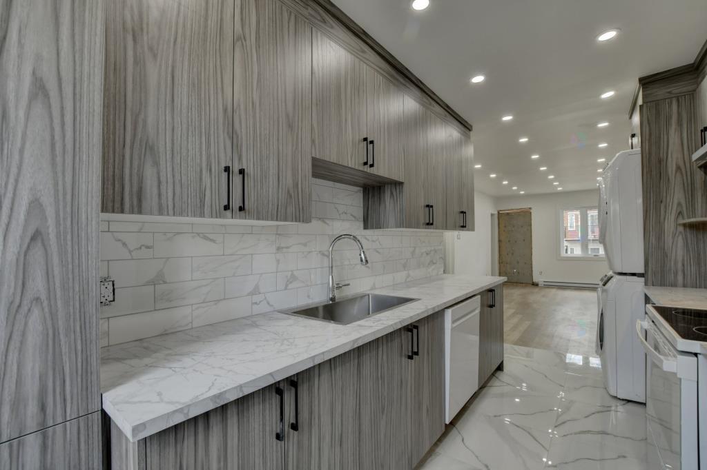 1ST MONTH FREE — FULLY RENOVATED