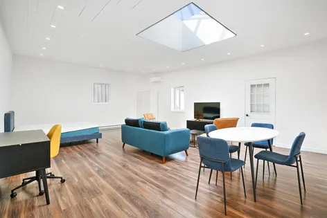 1 room apartment of 64m² in Montreal