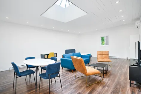 1 room apartment of 64m² in Montreal