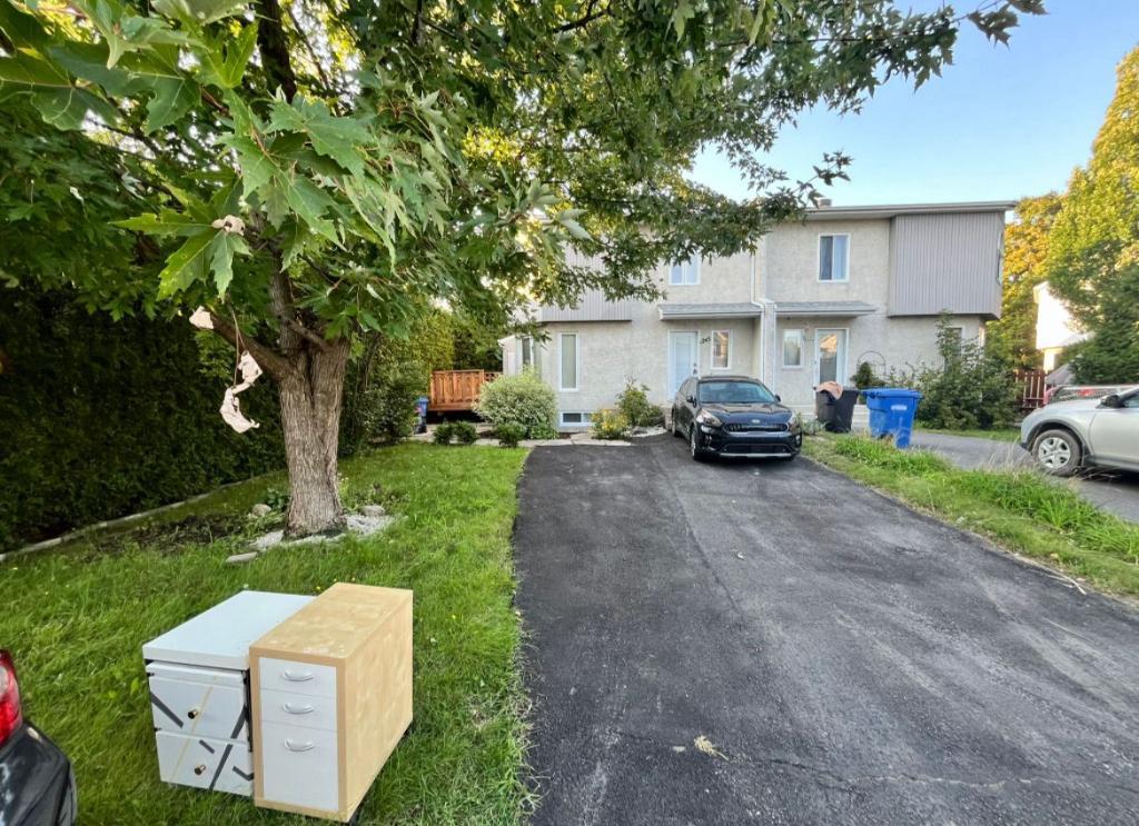 Maison étages et sous-sol - Chambly - Dès maintenant
