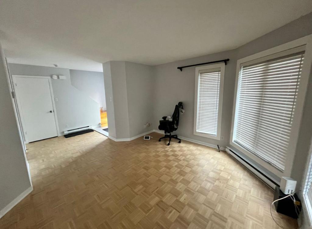 Maison étages et sous-sol - Chambly - Dès maintenant