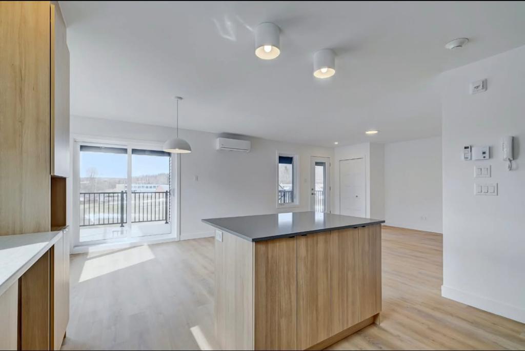 Appartement 4 1/2 - Disponible dès maintenant- Richmond Qc
