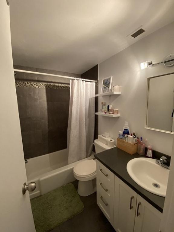 2 ET DEMI DISPONIBLE LE 1ER FÉVRIER 2026