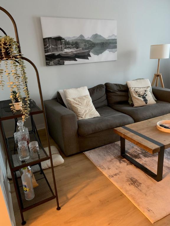 4 ET DEMI DISPONIBLE LE 1ER MARS 2026