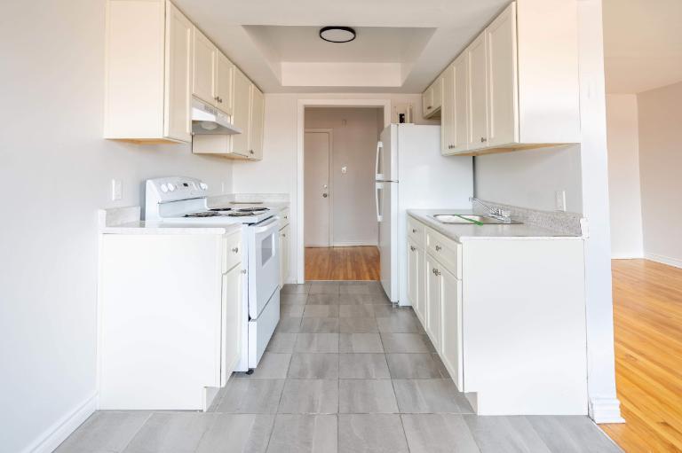 🟢UN MOIS GRATUIT*🟢 🏡 1 chambre lumineuse |1 350 $/mois