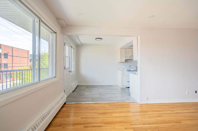 🟢UN MOIS GRATUIT*🟢 🏡 1 chambre lumineuse |1 350 $/mois