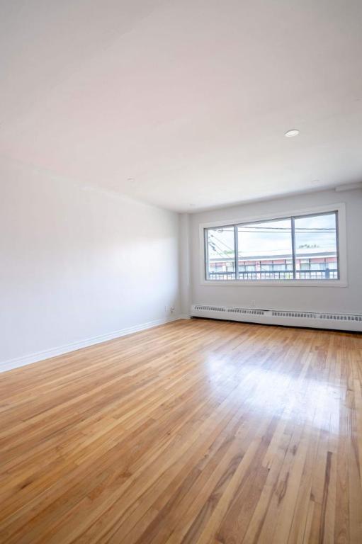 🟢UN MOIS GRATUIT*🟢 🏡 1 chambre lumineuse |1 350 $/mois