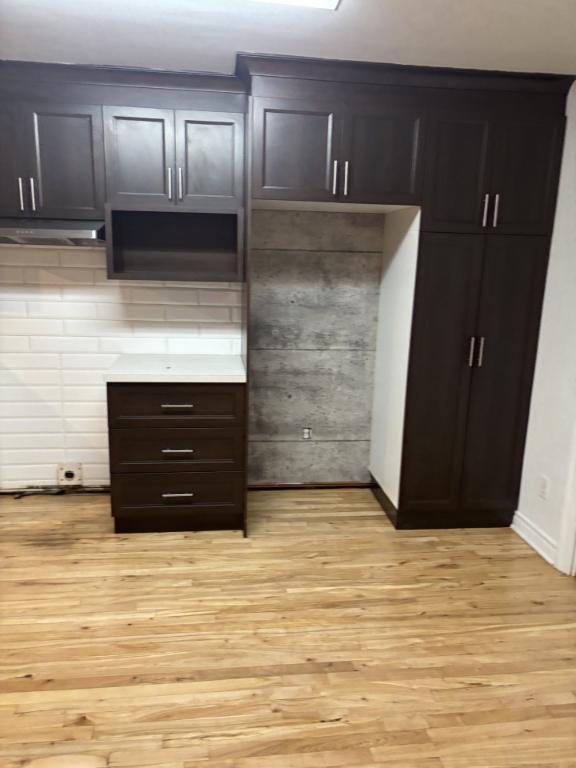 À Louer – Appartement 5 ½ Rénové à Montréal (Près du metro Langelier)