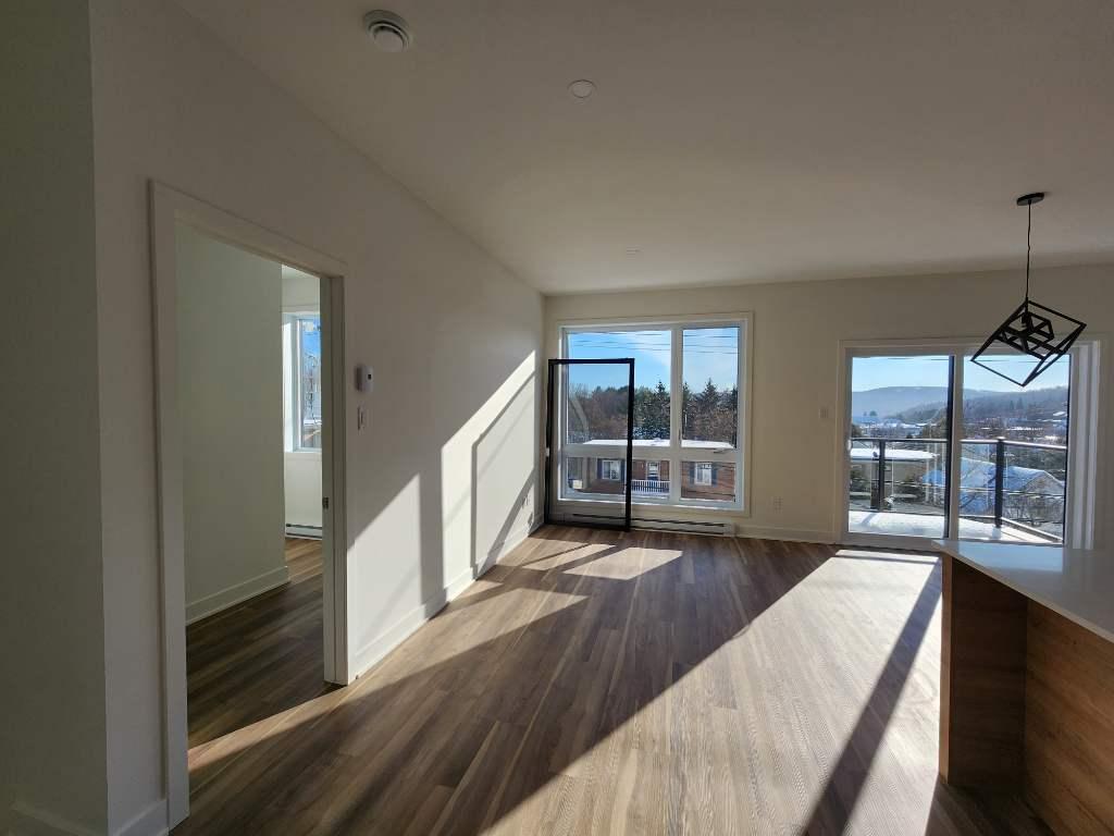 Grand 5 1/2 Sainte-Adèle Dernier étage