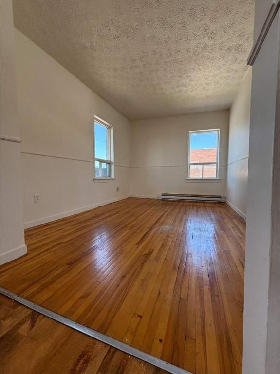 2 CH - 1 SDB - Windsor - $975 /mo