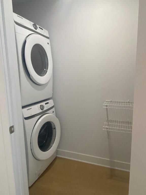 2 CH - 1 SDB - Montreal - $2,100 /mo