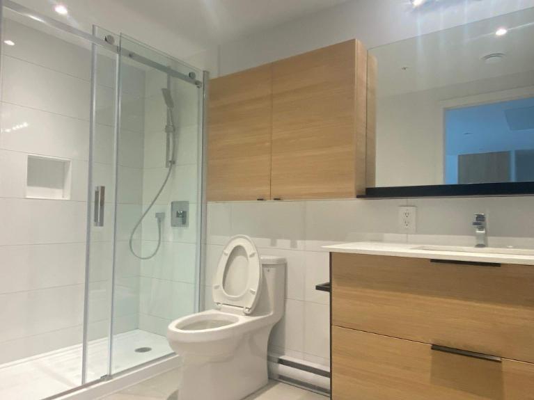 2 CH - 1 SDB - Montreal - $2,100 /mo