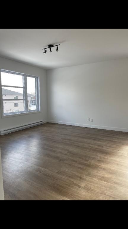 condo 5 1/2 à louer situé à farnham