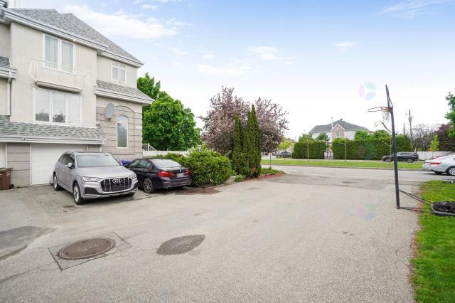 Superbe maison de ville, proche de tout!