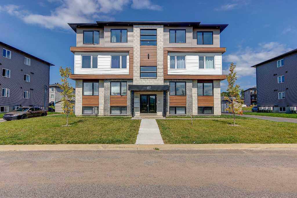 TRÈS BEAU 6 1/2 - LIBRE IMMÉDIATEMENT!