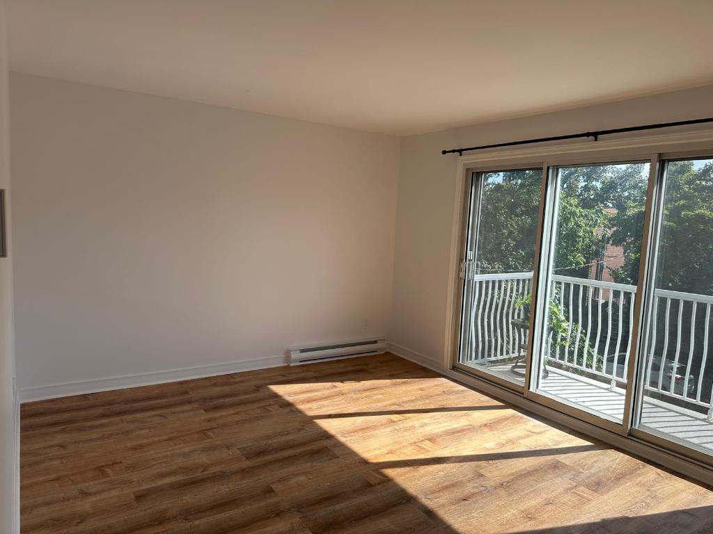 Grand 5 1/2 - Étage supérieur - lumineux, confortable, élégant