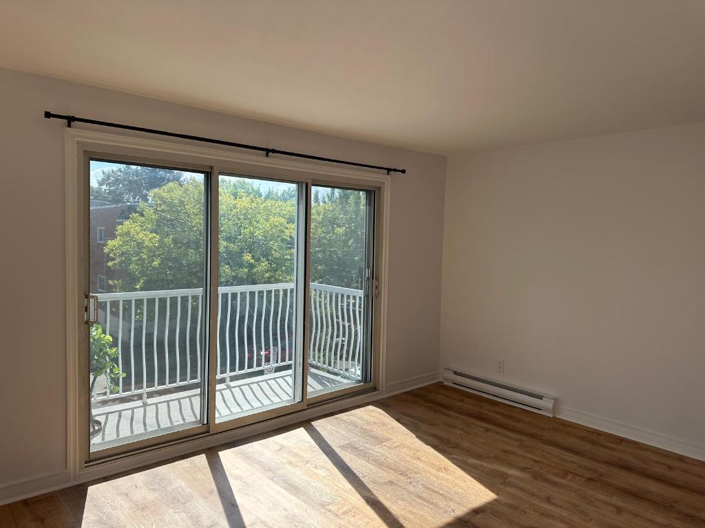 Grand 5 1/2 - Étage supérieur - lumineux, confortable, élégant