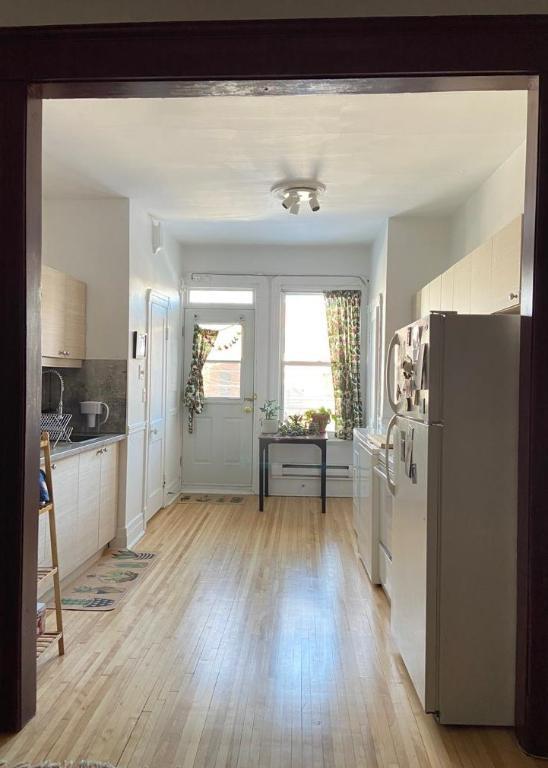 1 chambre double sur le Plateau - électros inclus