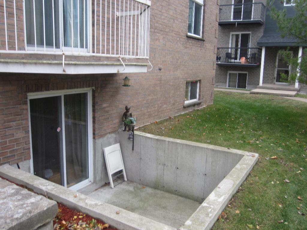 1 1/2 libre maintenant à Sainte-Catherine (Rive-Sud de Mtl)